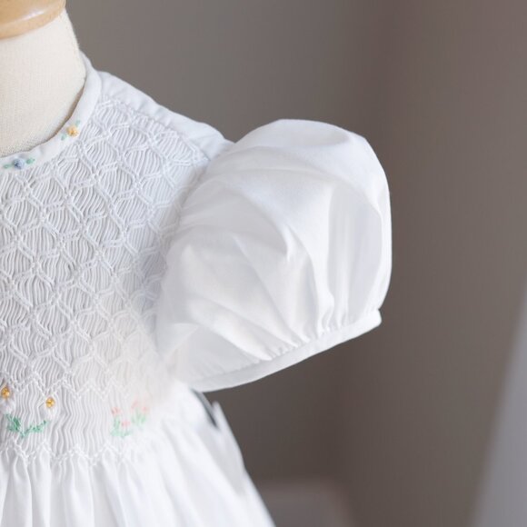 White Smocked Dress Heirloom Size 18 Months Rare Special Party Portraits New - Picture 5 of 6